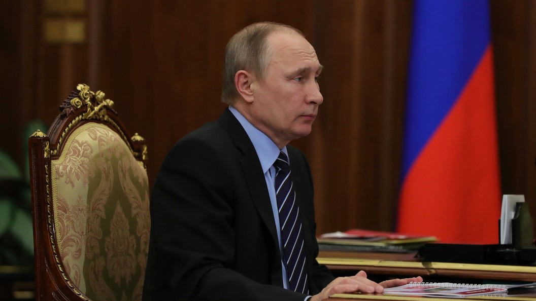 Путин: Проблему с обеспечением детей местами в яслях необходимо решать по аналогии с детсадами Путин: Проблему с обеспечением детей местами в яслях необходимо решать по аналогии с детсадами