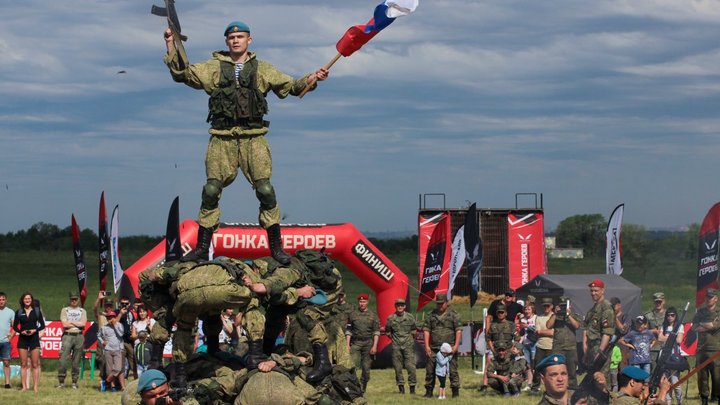В Санкт-Петербурге проходит «Гонка Героев Urban»
