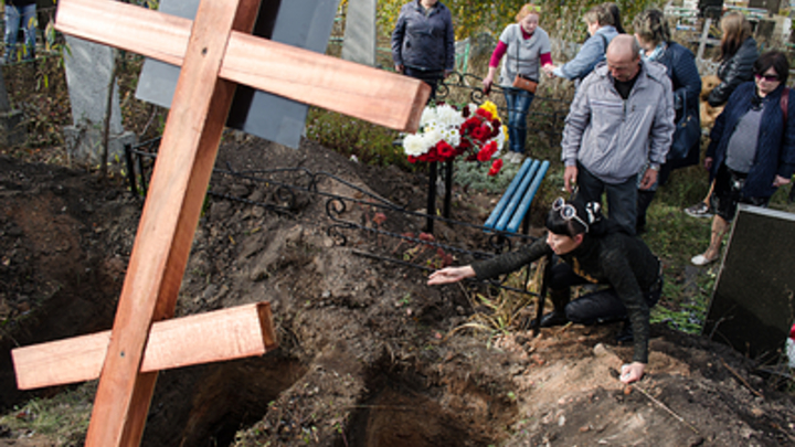Воюете с Русской армией. Ну-ну: Мэр Горловки показал юную жертву атаки беспилотника ВСУ