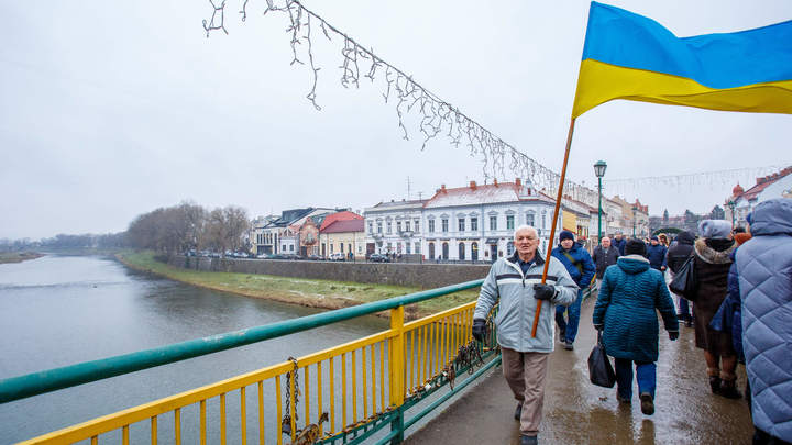 Нацистские власти: В Сети ответили Киеву на решение не подавать воду в Крым