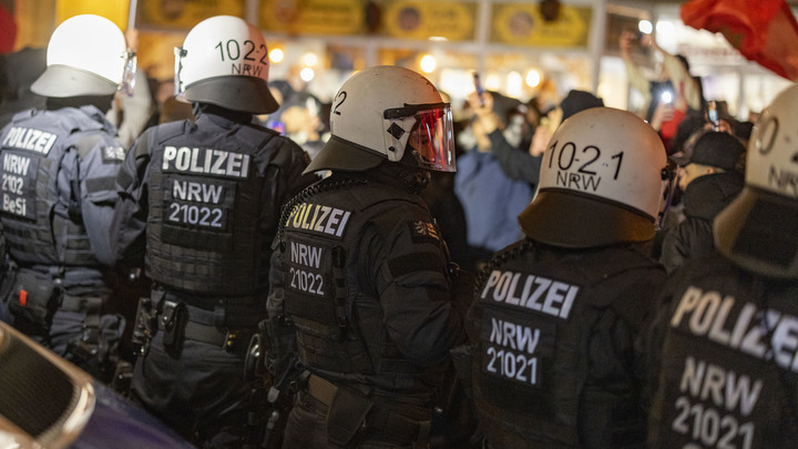 Террорист в зале: Русскоязычный турист в Португалии попал в полицию после заказа взрывного сока