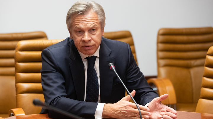 Пушков предложил поменять преамбулу Конституции России Пушков предложил поменять преамбулу Конституции России