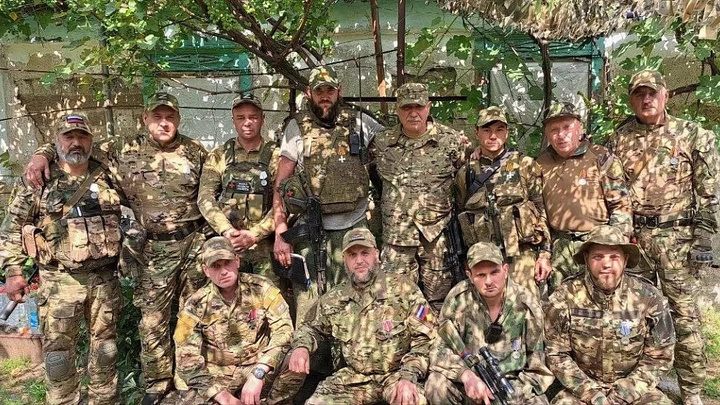 Казаков из отряда Кубань наградили на передовой в зоне СВО