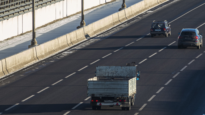 Движение автомобилей по трассе М-5 в Челябинской области ограничат на полгода