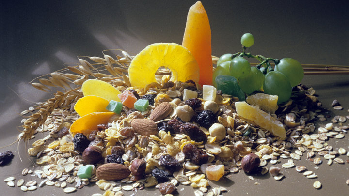 Осторожно, двуокись серы: Эксперт рассказала, что необходимо делать с сухофруктами перед едой