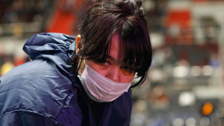 Мужчин бьют палками, женщин таскают за волосы: Об ужасах четвёртой волны COVID рассказали очевидцы