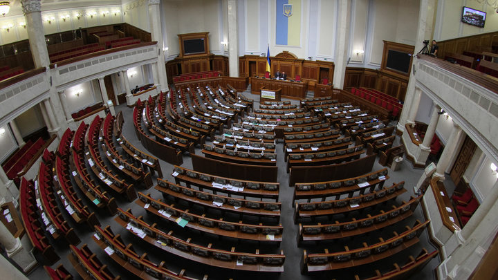 Аналитик предсказал громкие отставки на Украине: и у президента, и в Раде, и в кабмине