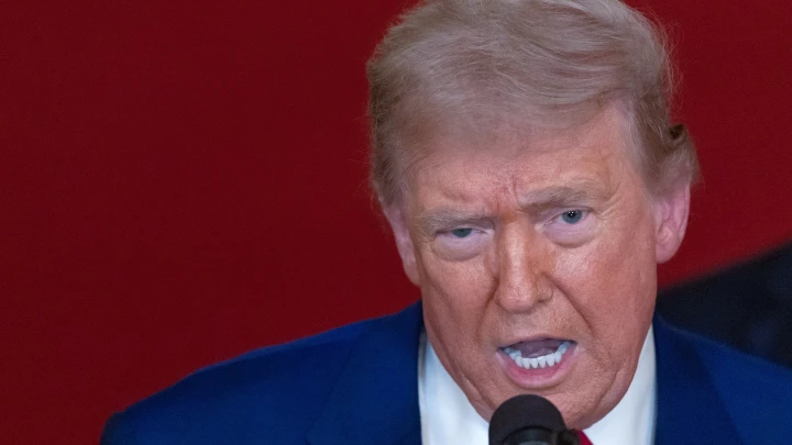 Трамп пытался поссорить Путина с Дмитрием Медведевым. Это была плохая попытка