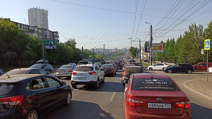 ГИБДД Челябинской области дала 3 совета водителям в аномальную жару