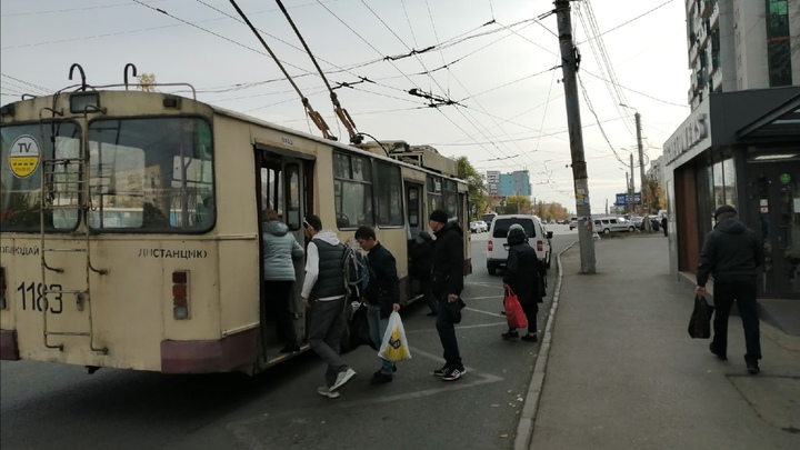 В Челябинске 5 автобусов и 2 троллейбуса изменят маршруты