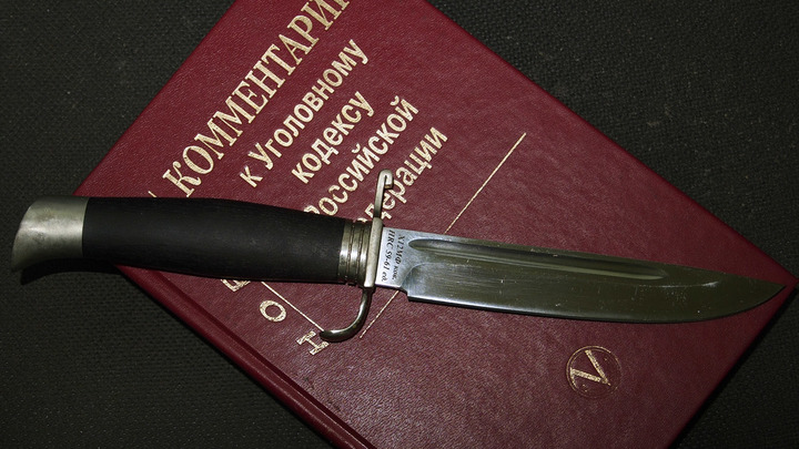 В Муроме ревнивец схватился за нож и ударил соперника клинком в шею: соперник все простил