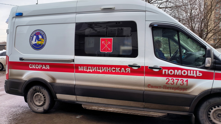 На территории больницы на улице Костюшко нашли два трупа. Пациентов в них не признали