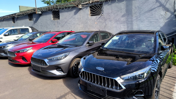 Вскрыта масштабная афера с покупкой машин за границей: Если не подпишем -  деньги вернуть не удастся