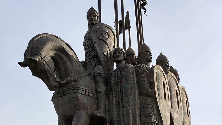 По следам Александра Невского: Почему в год 800-летия полководца места боевой славы в запустении