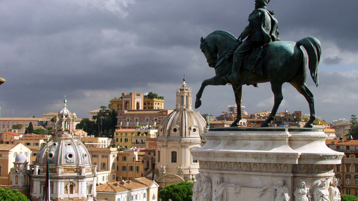 Итальянцев без прививок заперли в стране и лишили работы. Рим вводит ковид-пропуска