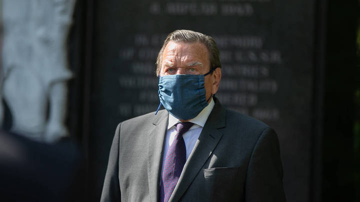 За единую Германию спасибо русским: Шрёдер не постеснялся раскрыть правду о России и немцах