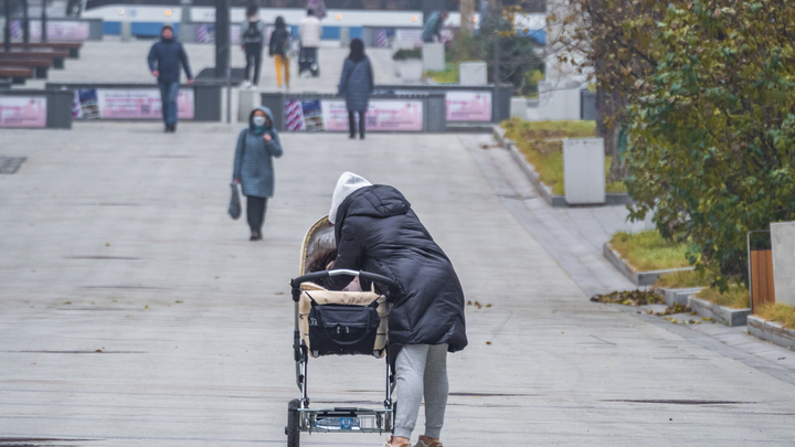 Синдром внезапной смерти и другие болезни: Педиатр предупредила об опасности масок для детей