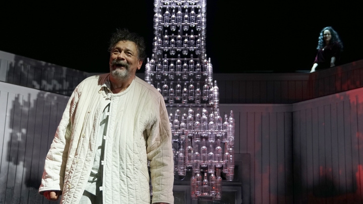 Назаров сделал свой выбор. В Ленобласти призвали изолировать скандального артиста