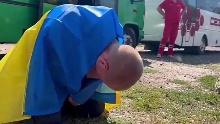 Русские хакеры выложили в Сеть данные почти 7,7 тысячи боевиков Азова*