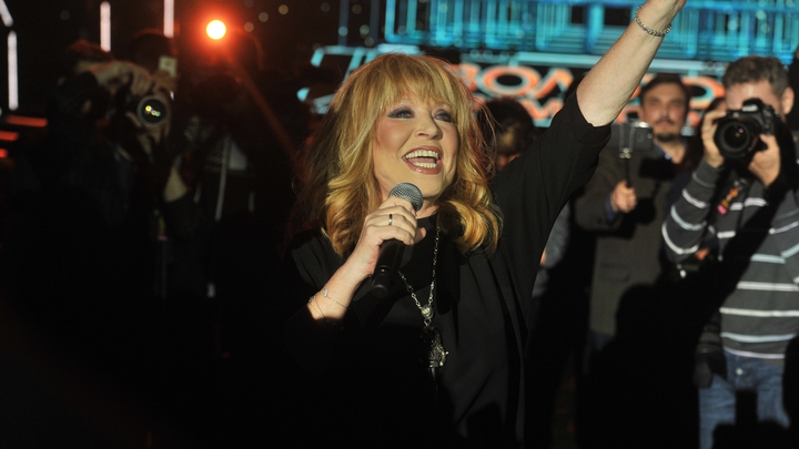 Пугачёва вручила Путину чёрную метку: России предрекли смену эпох