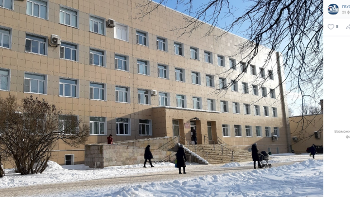 Коронавирус в Ленобласти на 26 февраля: 11 пунктов вакцинации и мемориал погибшим врачу и медсестре