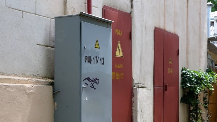 В Кузбассе ребенок забрался на трансформаторную подстанцию и обгорел