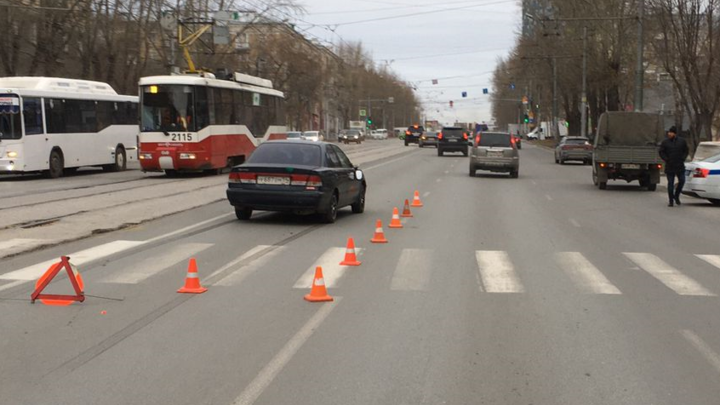 Врачи поликлиники оказали первую помощь сбитым на зебре маме с дочкой