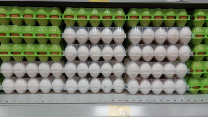 В Кузбассе куриные яйца дорожают каждую неделю