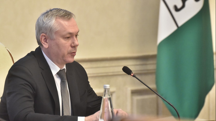 Губернатор Травников поручил выделить дополнительные средства на ремонт дорог в Новосибирске