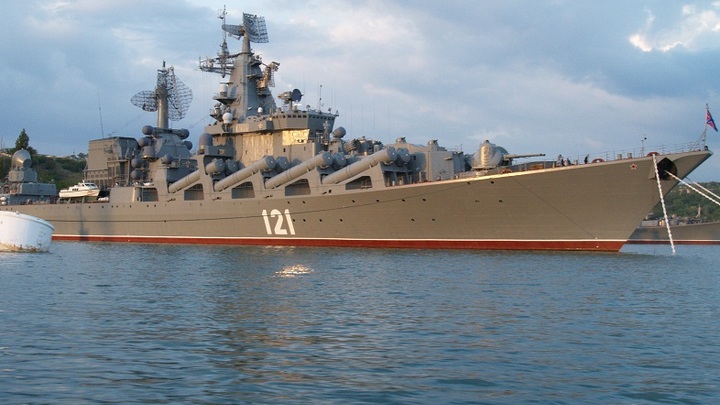 После пожара на ракетном крейсере Москва произошел взрыв боеприпасов