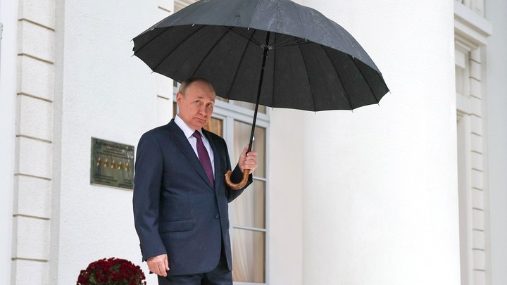 Армения, Россия, Азербайджан. И зонт Путина, как тайный символ