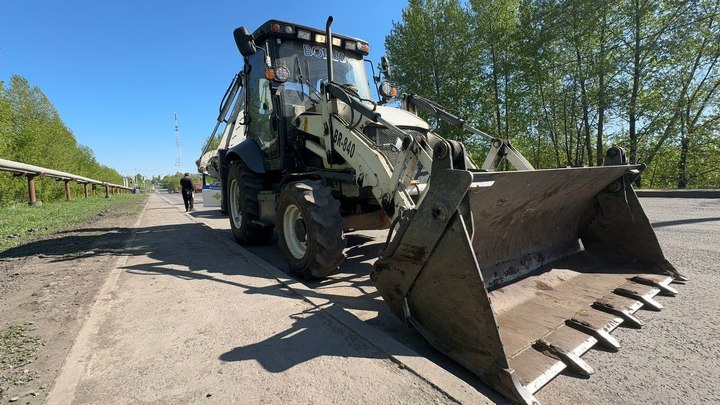 Кузбассовец получил 100 часов обязательных работ за езду на экскаваторе без прав