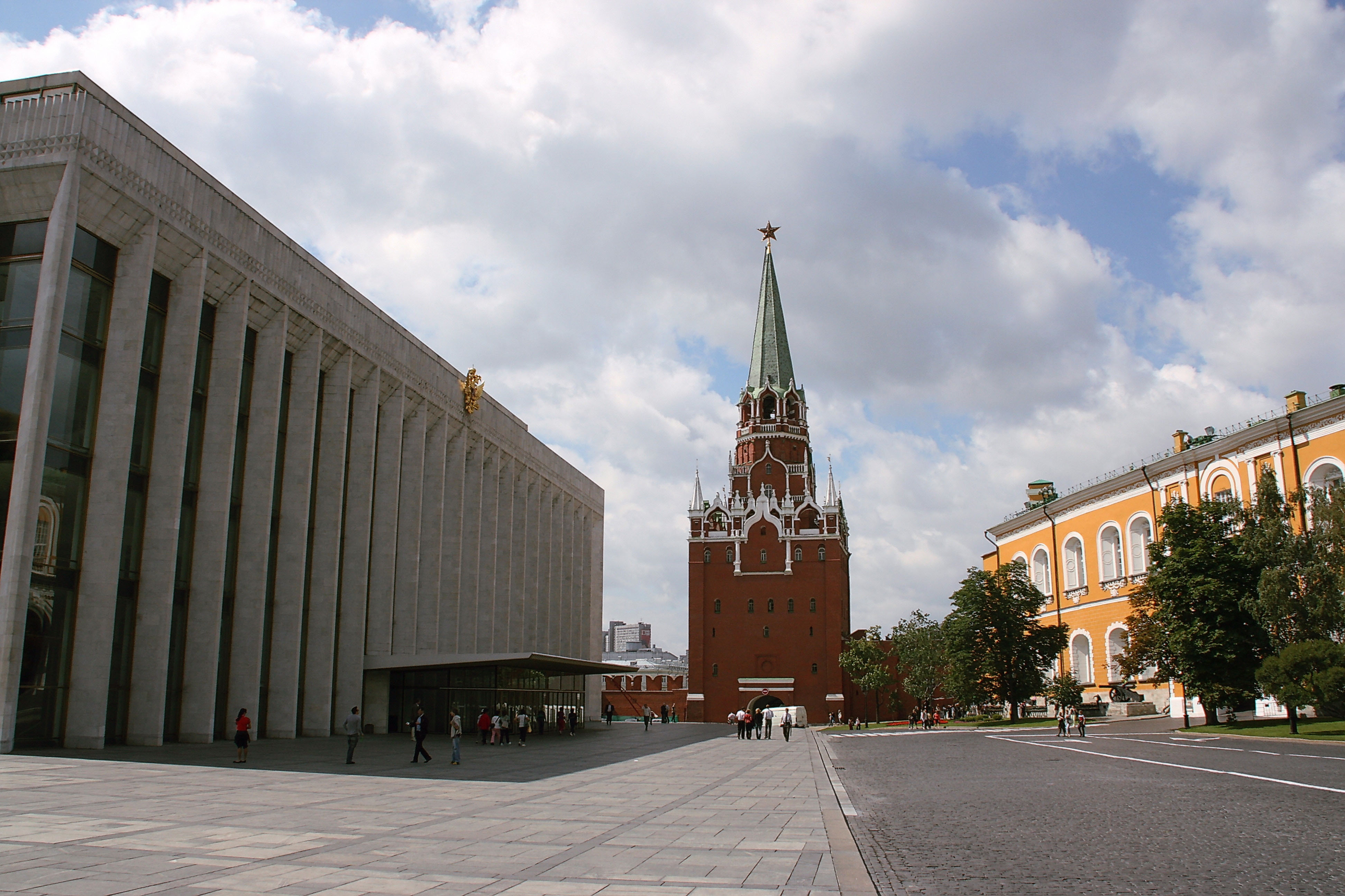 вход в кремлевский дворец